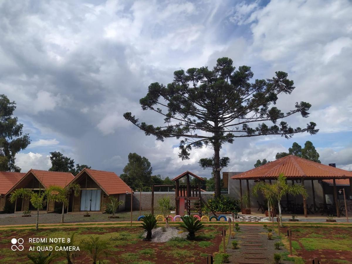 Casa de hóspedes Rusticos - Na Terra Cachoeiras *